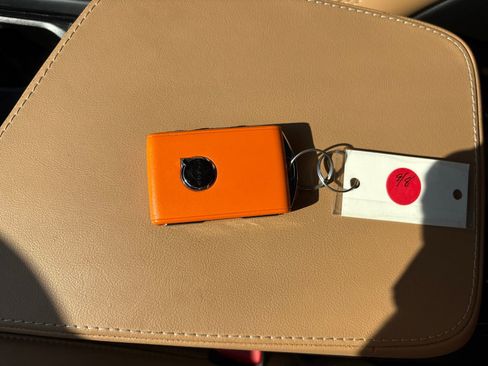 Certified 2025 Volvo XC90 T8 Ultra w/ Protection Package Premier image 40