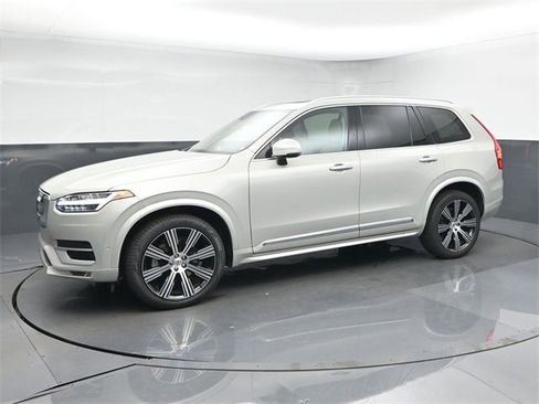 Used 2022 Volvo XC90 T6 Inscription w/ Advanced Package image 4