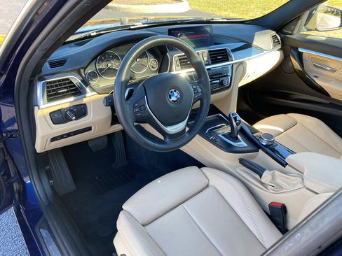 Used 2018 BMW 330i xDrive Sedan w/ Premium Package image 10