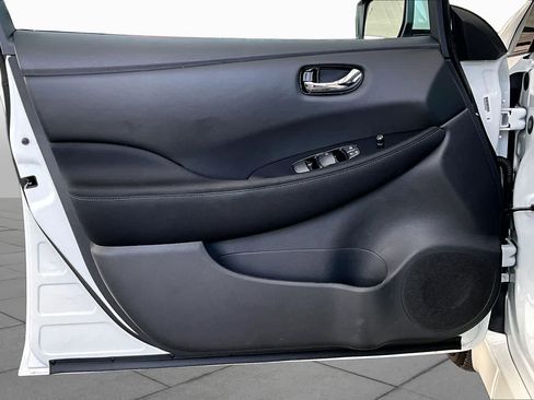 Used 2025 Nissan Leaf SV Plus FWD image 20