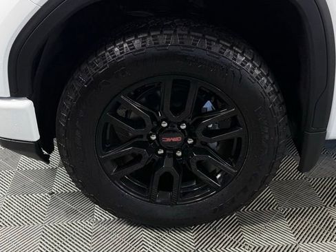 Used 2025 GMC Sierra 1500 Elevation image 7