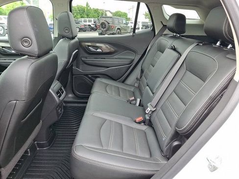 Used 2022 GMC Terrain Denali w/ Denali Premium Package AWD/4WD image 13