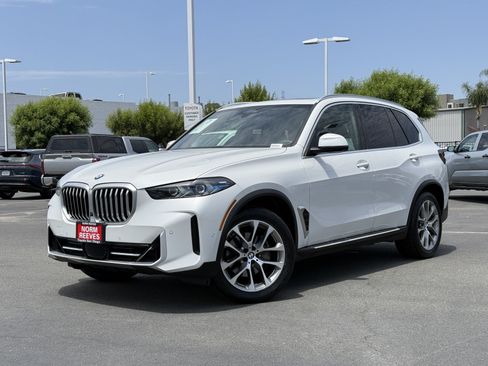 Used 2024 BMW X5 sDrive40i RWD image 3