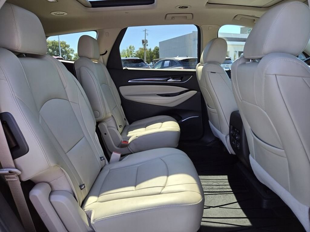 Used 2020 Buick Enclave Premium w/ Sun and Sites Package FWD image 20