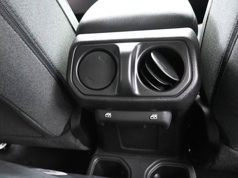 New 2025 Jeep Gladiator Sport image 27