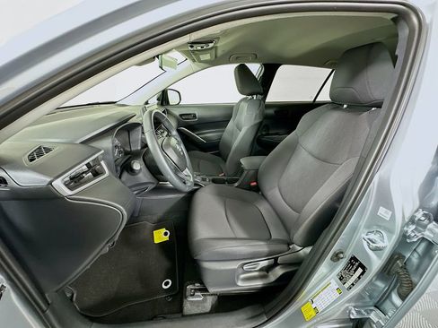 Certified 2025 Toyota Corolla Cross LE image 21