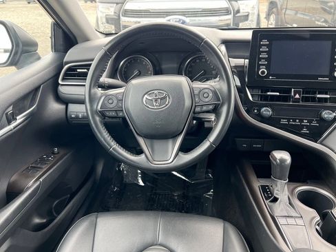 Used 2022 Toyota Camry SE image 14