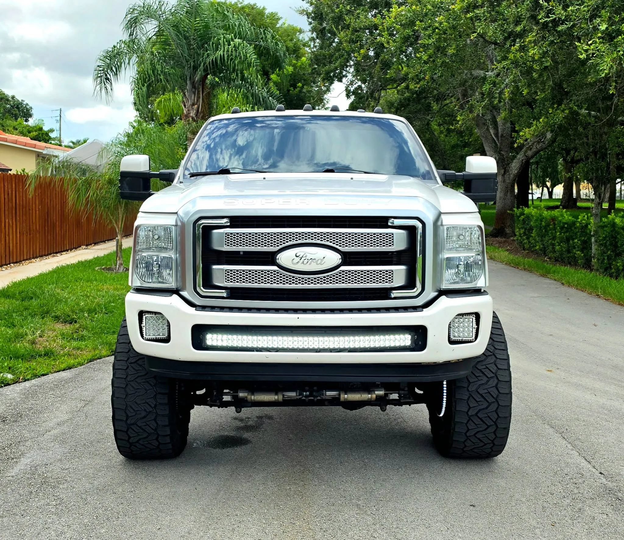 Used 2016 Ford F350 Platinum AWD/4WD image 2