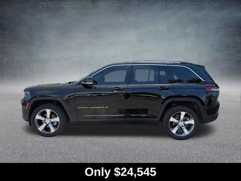 Used 2022 Jeep Grand Cherokee Limited AWD/4WD image 4