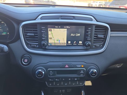 Used 2019 Kia Sorento SX w/ SX Touring Package image 14