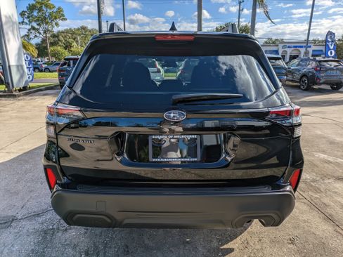 New 2025 Subaru Forester Premium image 5
