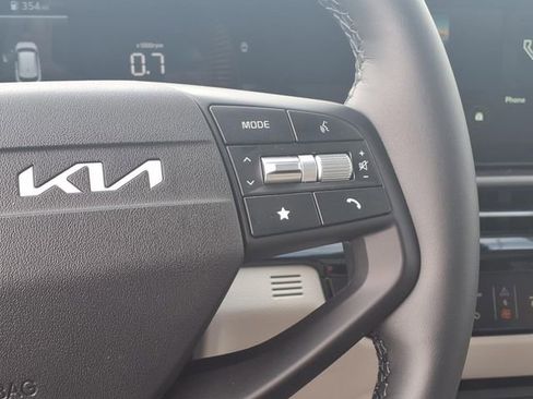 New 2026 Kia Sportage EX w/ EX Panorama Roof Package image 15