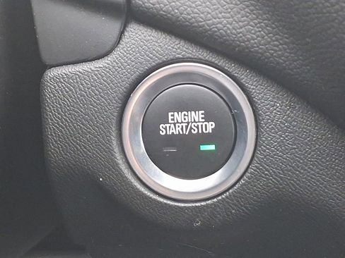 Used 2023 Chevrolet Equinox LT image 24