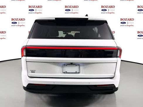 New 2026 Lincoln Navigator L Reserve AWD/4WD image 6