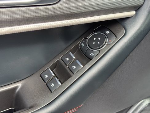 Certified 2025 Ford Explorer ST-Line AWD/4WD image 23