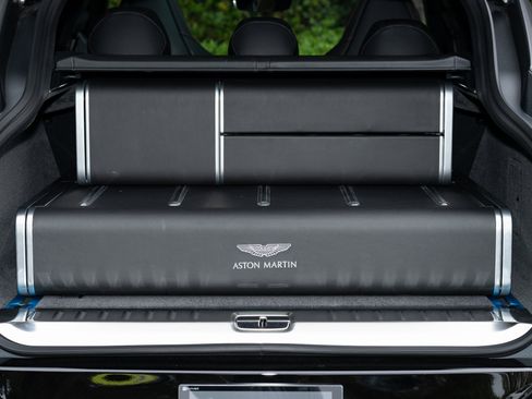 Used 2025 Aston Martin DBX 707 image 25