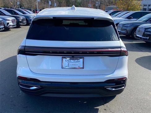 New 2026 Lincoln Nautilus Premier image 29