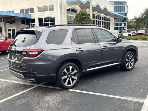 Certified 2025 Honda Pilot Elite image 4