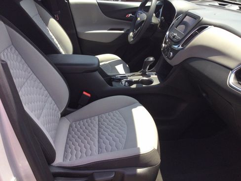 Used 2021 Chevrolet Equinox LS w/ LS Convenience Package AWD/4WD image 23