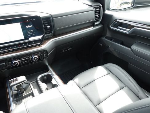 Used 2025 GMC Sierra 1500 Elevation w/ Elevation Premium Package AWD/4WD image 45