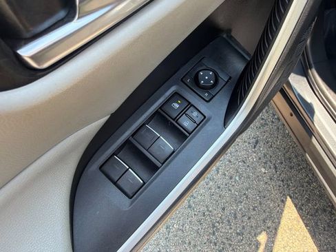 Certified 2022 Toyota RAV4 XLE AWD/4WD image 27