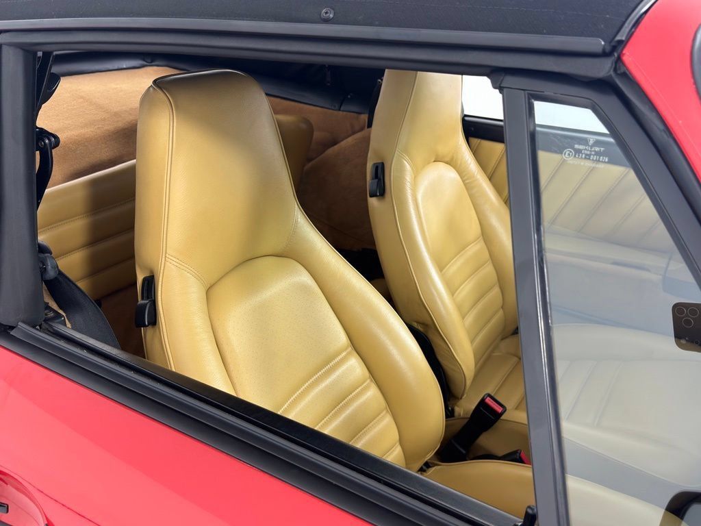 Used 1987 Porsche 911 Carrera RWD image 20