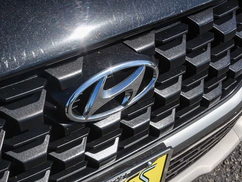 Used 2023 Hyundai Santa Fe SEL image 17