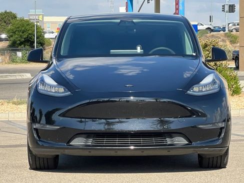 Used 2021 Tesla Model Y Long Range AWD/4WD image 11
