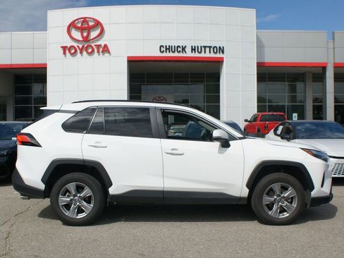 Used 2023 Toyota RAV4 XLE image 1