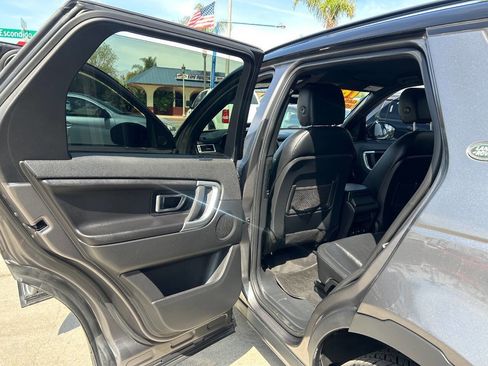 Used 2016 Land Rover Discovery Sport SE AWD/4WD image 16