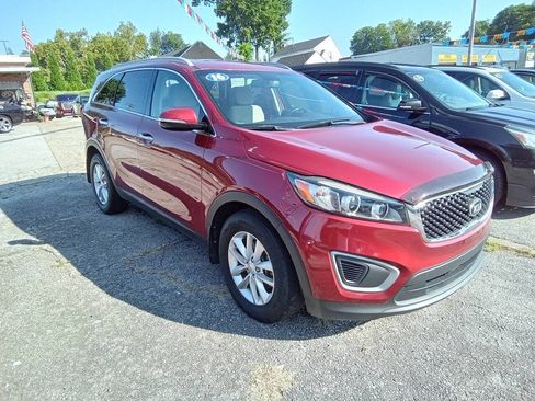 Used 2016 Kia Sorento FWD w/ LX Convenience Package image 2