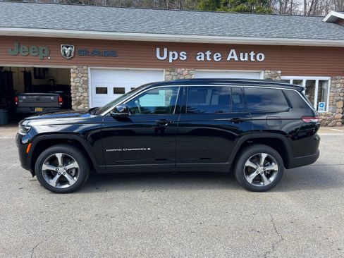 New 2026 Jeep Grand Cherokee L Limited AWD/4WD image 8