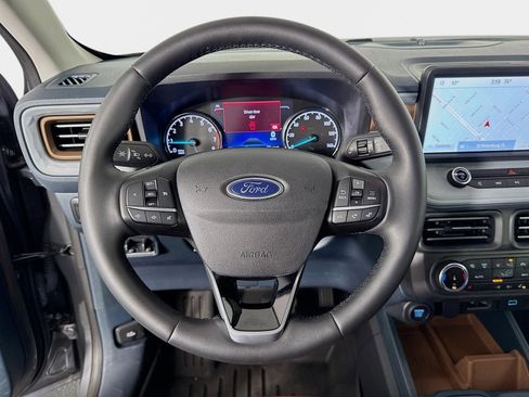 Used 2023 Ford Maverick Lariat w/ Lariat Luxury Package image 13