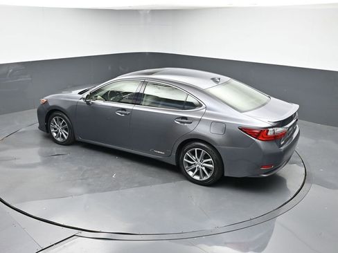 Used 2017 Lexus ES 300h image 34