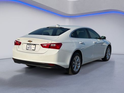 Used 2023 Chevrolet Malibu LT FWD image 3