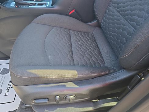 Used 2020 Chevrolet Equinox LT FWD image 25