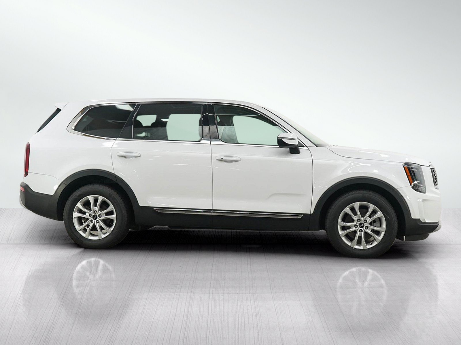 Used 2021 Kia Telluride LX AWD/4WD image 6