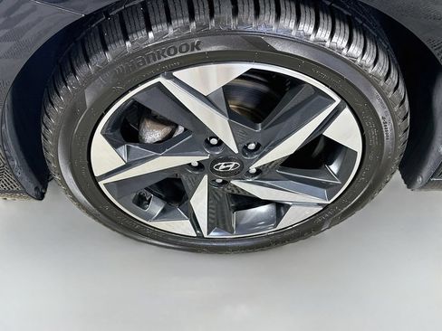 Used 2023 Hyundai Elantra SEL w/ Convenience Package FWD image 4