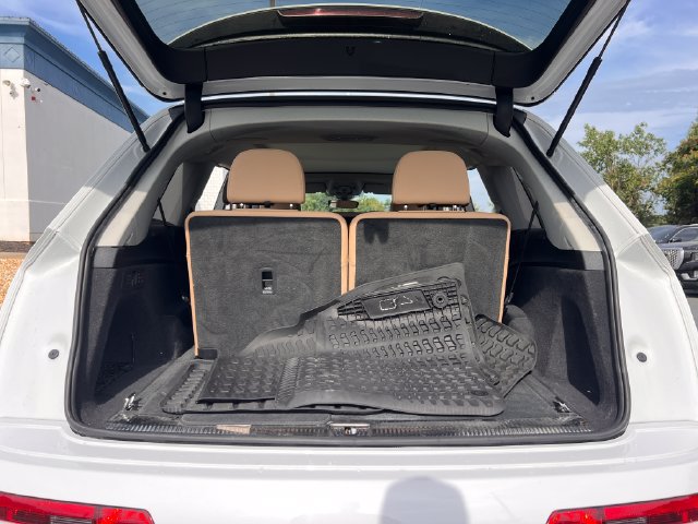 Used 2021 Audi Q7 3.0T Prestige w/ Prestige Package AWD/4WD image 28