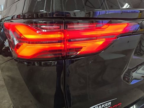 Certified 2023 Chevrolet Traverse Premier w/ Redline Edition AWD/4WD image 41