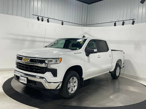 Used 2026 Chevrolet Silverado 1500 LT AWD/4WD image 8