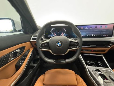 Used 2025 BMW 330i Sedan w/ Convenience Package image 21