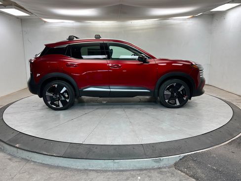 New 2026 Nissan Kicks SR w/ Cold Weather Package image 6