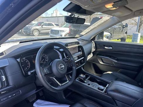 Certified 2023 Nissan Pathfinder SL w/ Lighting Package (N92) AWD/4WD image 10