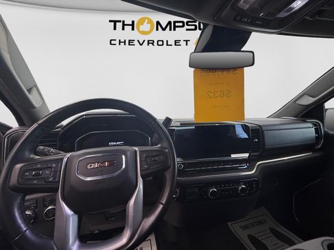 Used 2025 GMC Sierra 1500 SLT AWD/4WD image 10