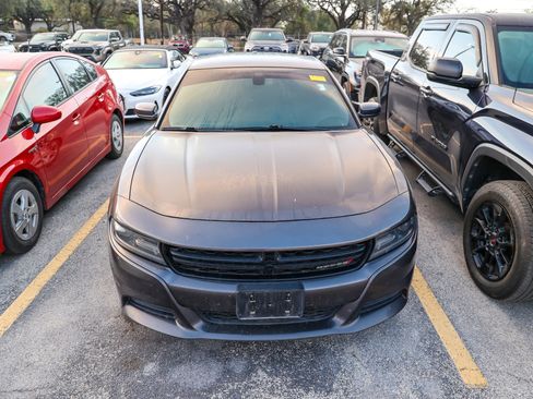 Used 2020 Dodge Charger SXT image 5
