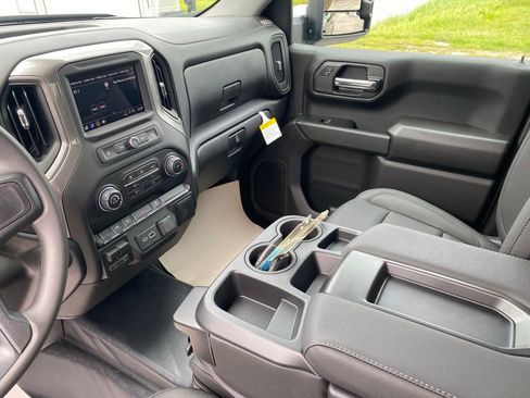 New 2026 Chevrolet Silverado 1500 W/T w/ WT Value Package AWD/4WD image 43