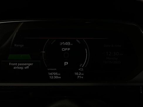 Used 2023 Audi e-tron Premium w/ Convenience Plus Package image 15