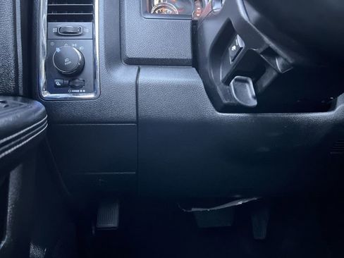 Used 2016 RAM 1500 Laramie w/ Convenience Group image 18