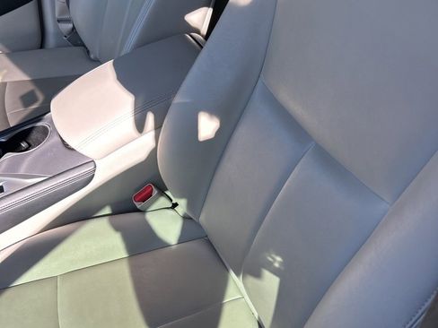 Used 2017 INFINITI Q50 Signature Edition w/ Cargo Package (L95) image 5